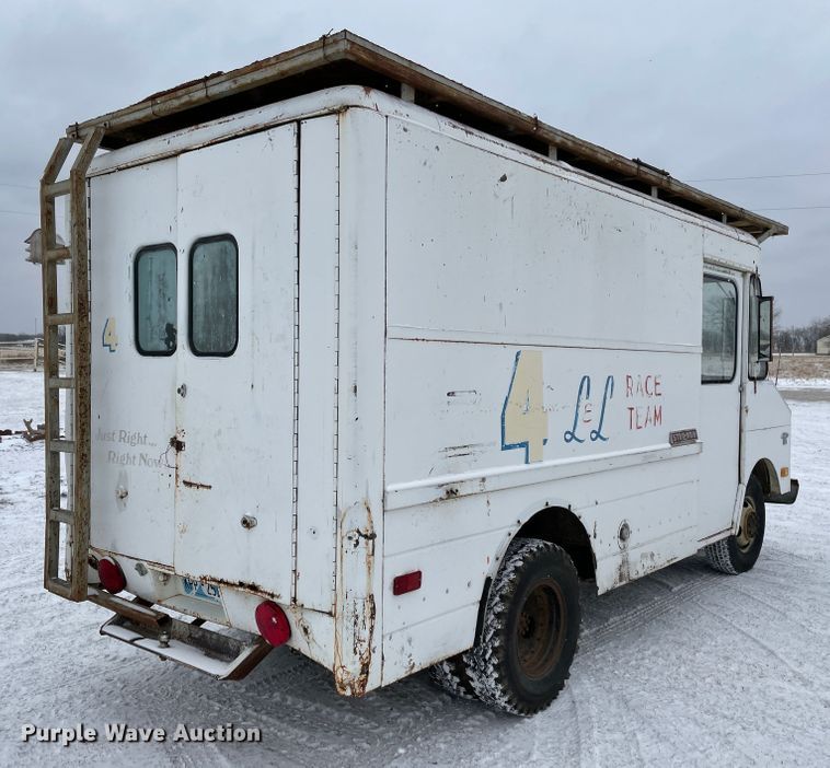 image for item HX9807 1975 Chevrolet  delivery truck