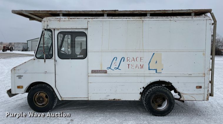 image for item HX9807 1975 Chevrolet  delivery truck