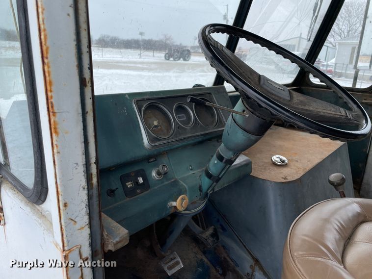 image for item HX9807 1975 Chevrolet  delivery truck