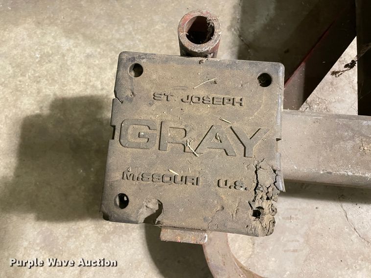image for item HX9812 St Joseph Gray pneumatic floor jack