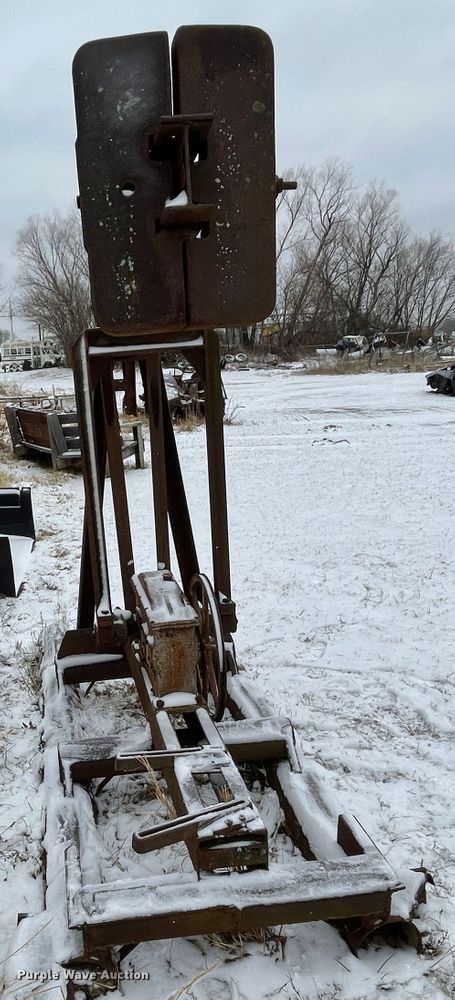 image for item HX9813 (2) oil pump-jacks