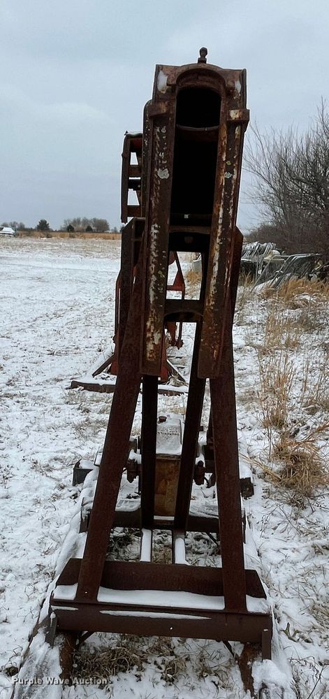 image for item HX9813 (2) oil pump-jacks