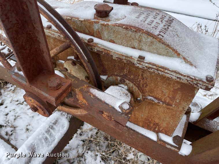 image for item HX9813 (2) oil pump-jacks