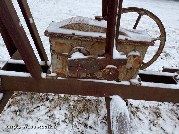 image for item HX9813 (2) oil pump-jacks