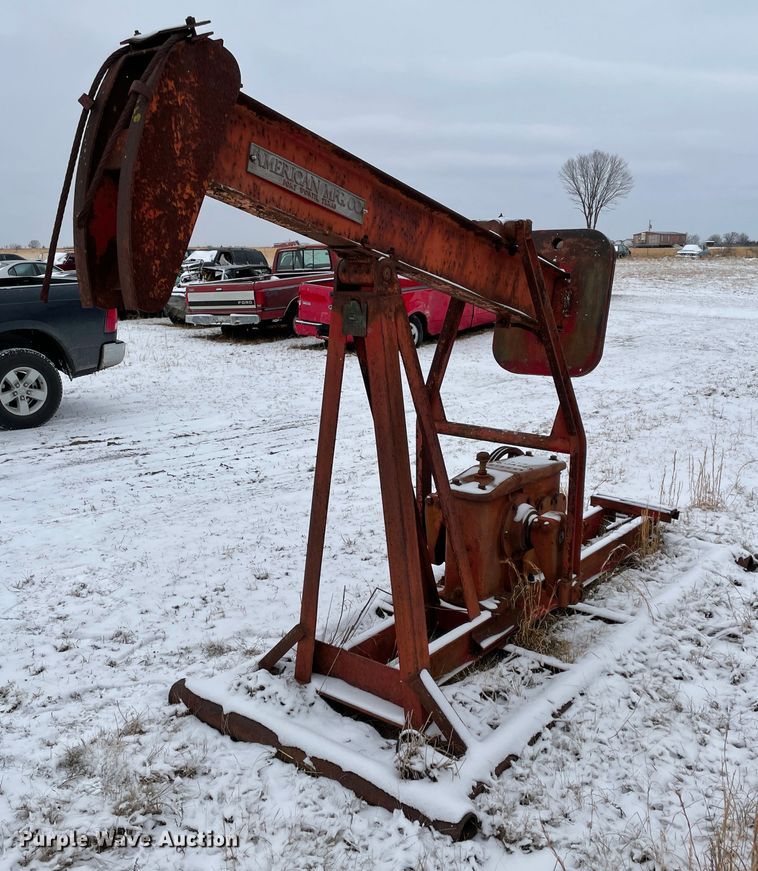 image for item HX9813 (2) oil pump-jacks