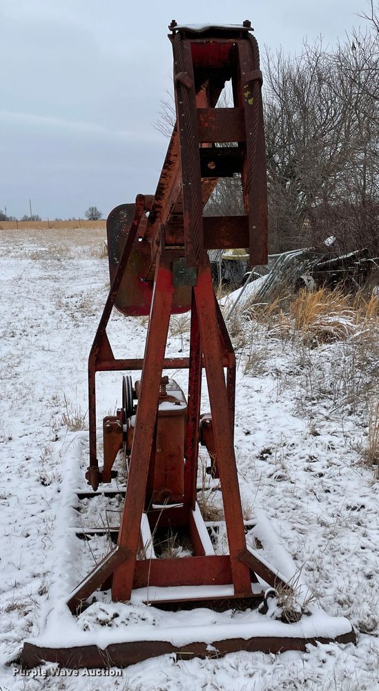 image for item HX9813 (2) oil pump-jacks