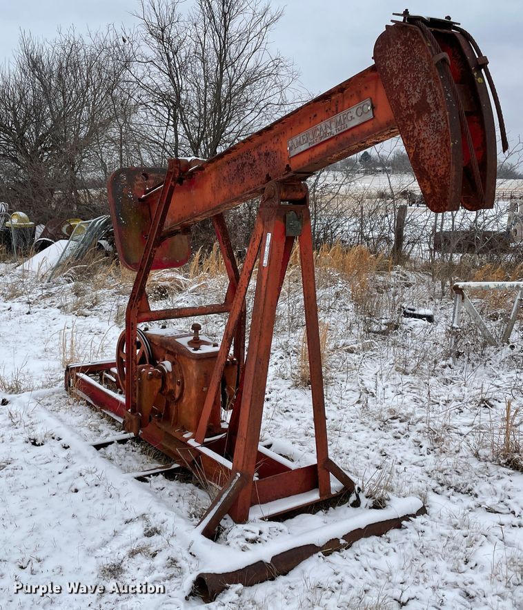 image for item HX9813 (2) oil pump-jacks