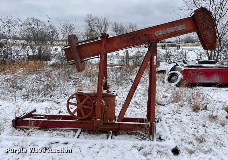 image for item HX9813 (2) oil pump-jacks