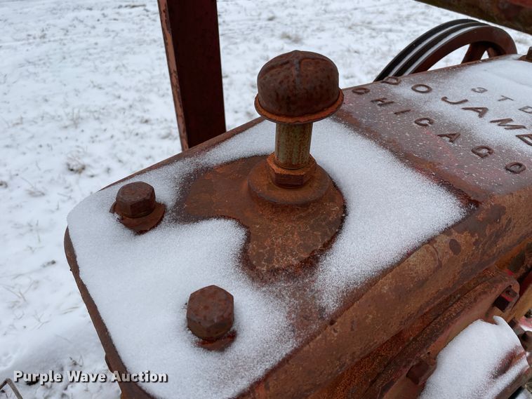 image for item HX9813 (2) oil pump-jacks