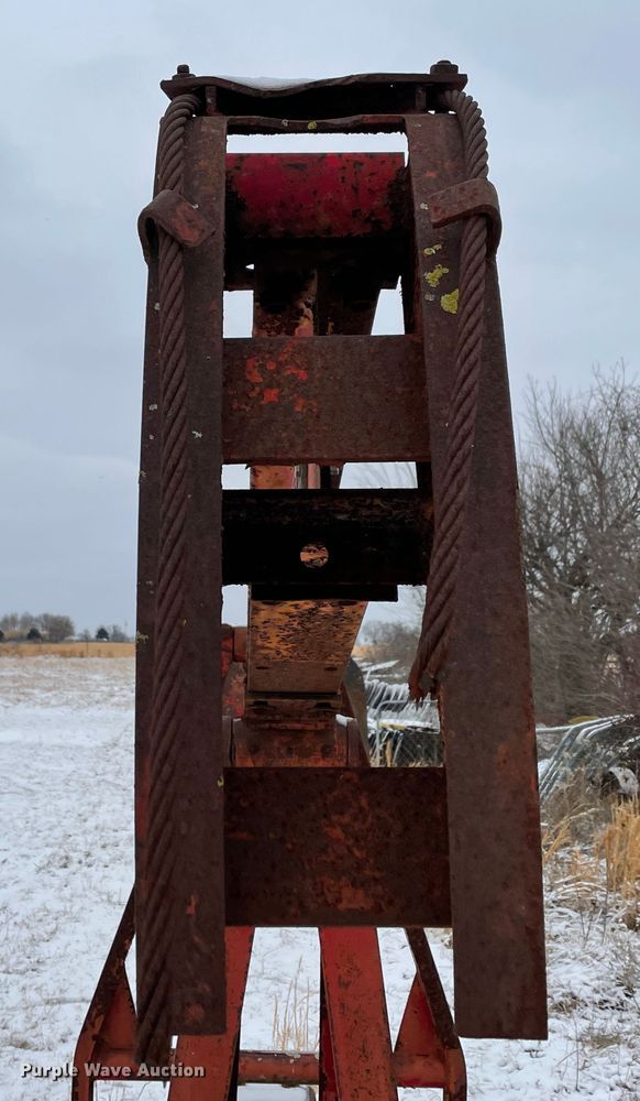 image for item HX9813 (2) oil pump-jacks