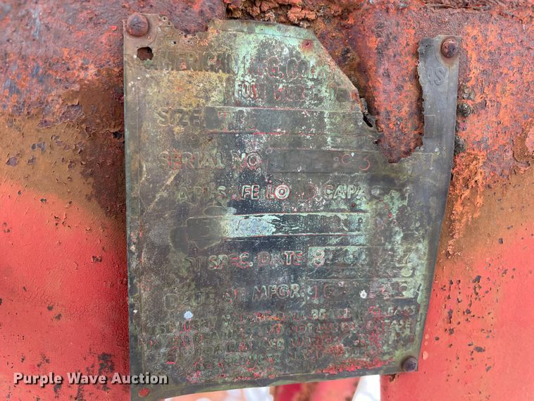 image for item HX9813 (2) oil pump-jacks