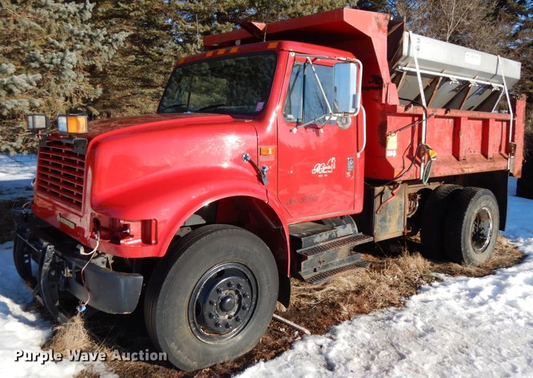image for item IA9370 1992 International 4700  dump truck