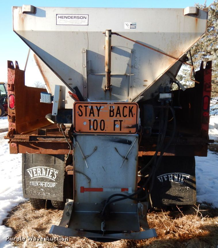 image for item IA9370 1992 International 4700  dump truck