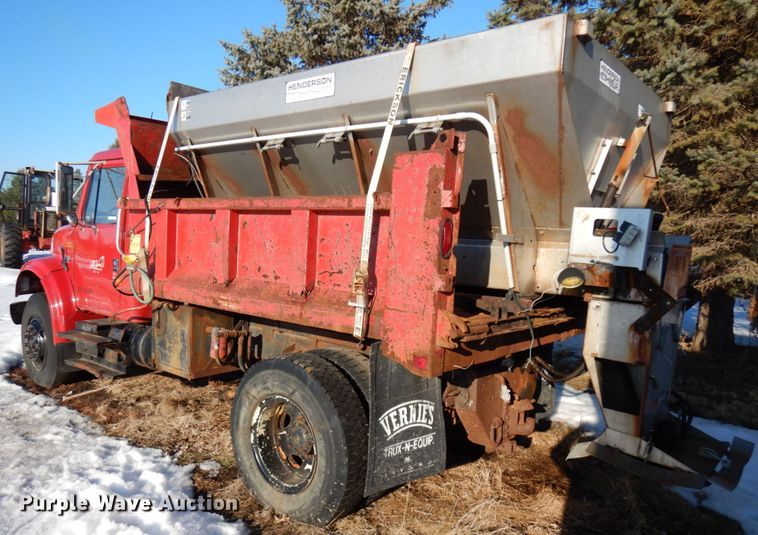 image for item IA9370 1992 International 4700  dump truck