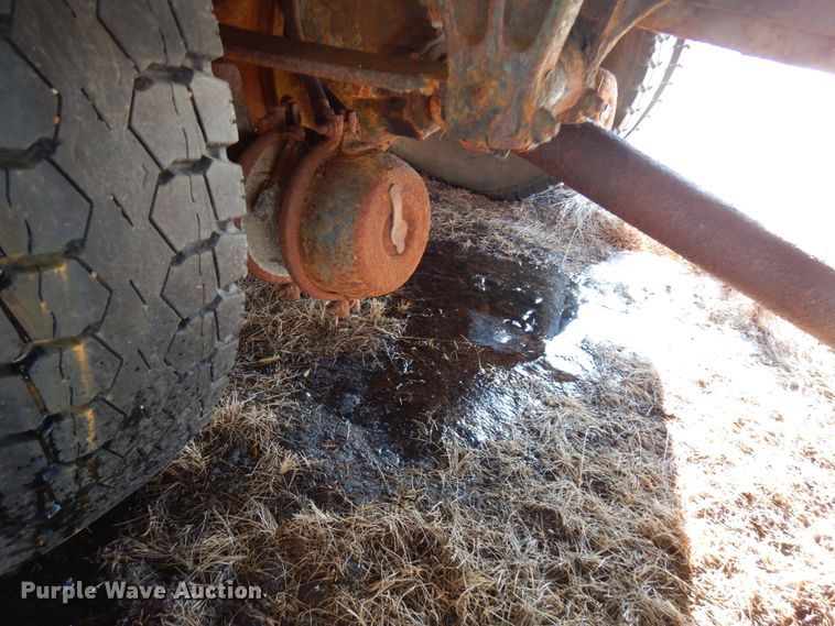 image for item IA9370 1992 International 4700  dump truck