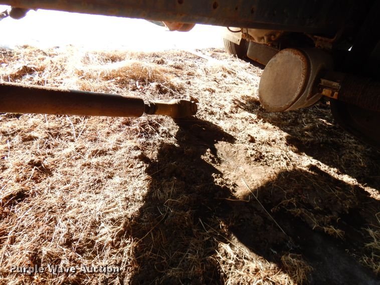 image for item IA9370 1992 International 4700  dump truck