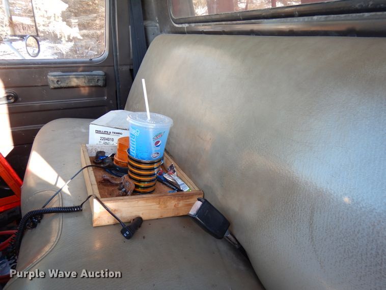 image for item IA9370 1992 International 4700  dump truck