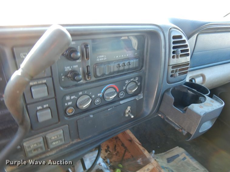 image for item IA9371 1999 Chevrolet Tahoe  SUV