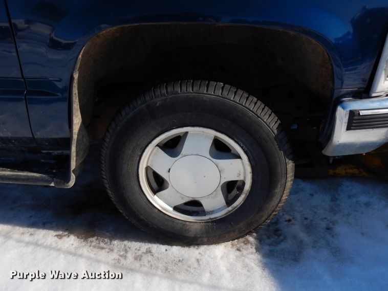 image for item IA9371 1999 Chevrolet Tahoe  SUV