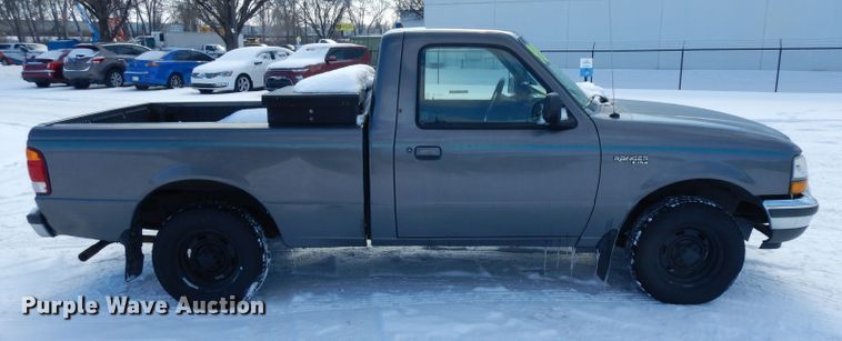 image for item IP9019 1998 Ford Ranger XLT  pickup truck