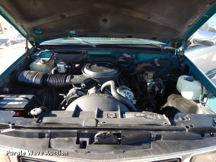 image for item IP9027 1993 GMC Sierra K1500  pickup truck