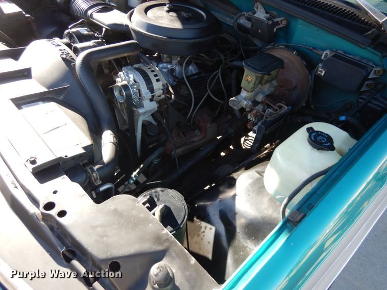 image for item IP9027 1993 GMC Sierra K1500  pickup truck