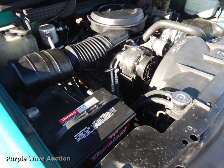 image for item IP9027 1993 GMC Sierra K1500  pickup truck