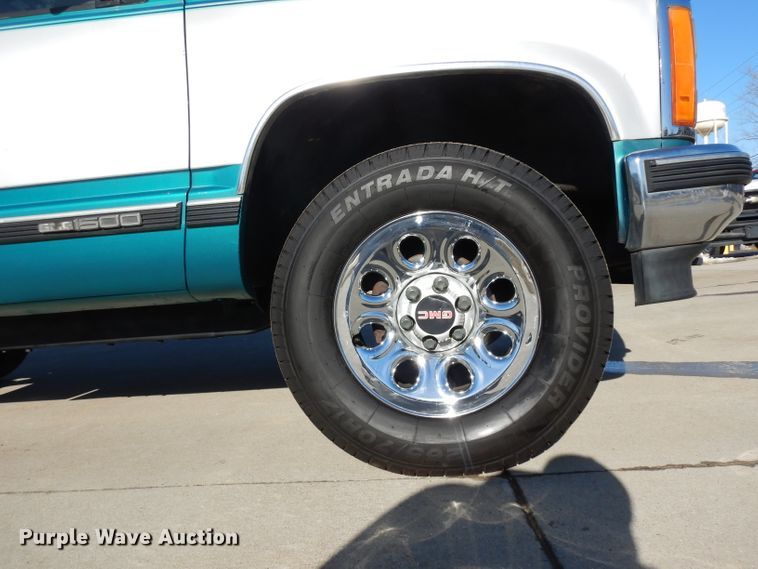 image for item IP9027 1993 GMC Sierra K1500  pickup truck