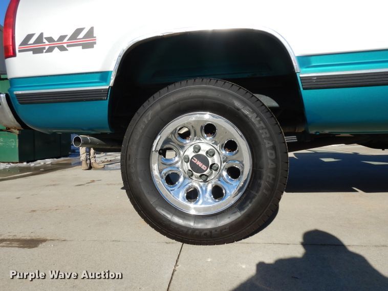 image for item IP9027 1993 GMC Sierra K1500  pickup truck