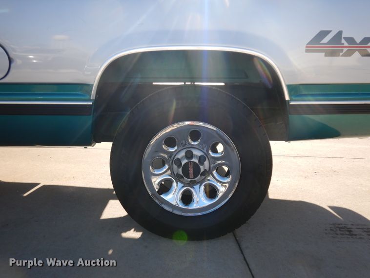 image for item IP9027 1993 GMC Sierra K1500  pickup truck