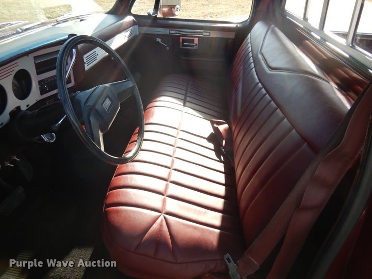 image for item IP9028 1981 GMC C1500  pickup truck