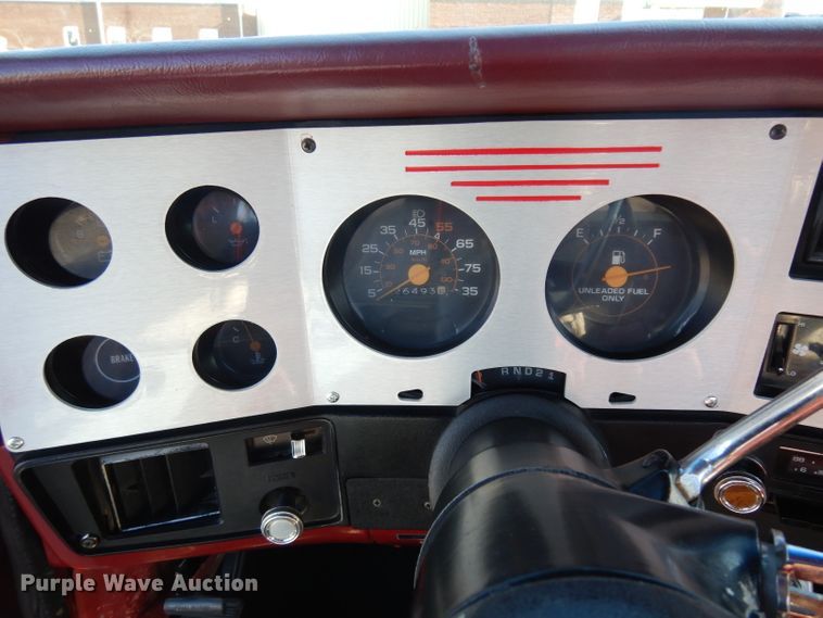 image for item IP9028 1981 GMC C1500  pickup truck