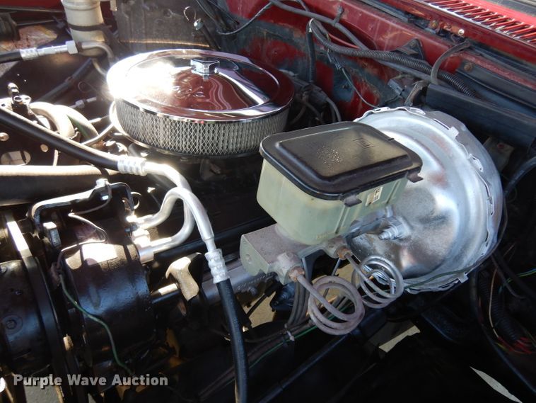 image for item IP9028 1981 GMC C1500  pickup truck