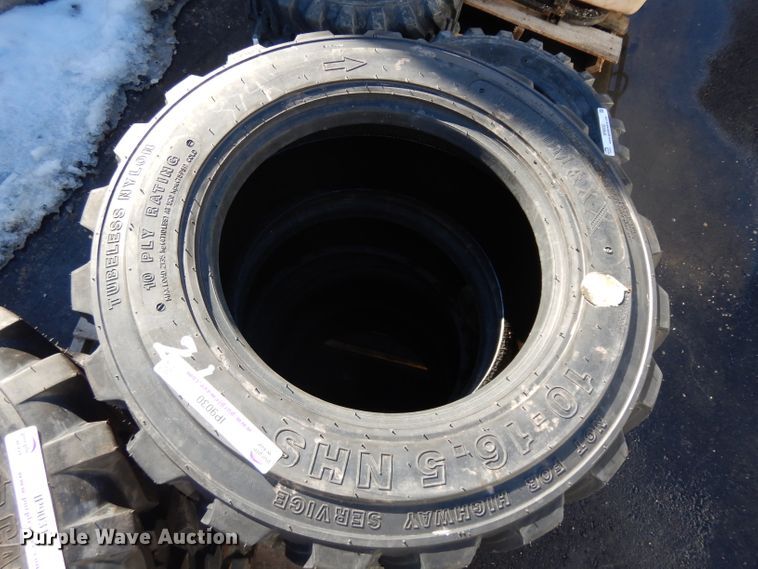 image for item IP9030 (4) Loadmax skid steer tires