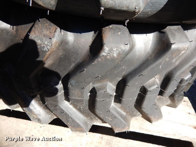 image for item IP9031 (4) Camso skid steer tires