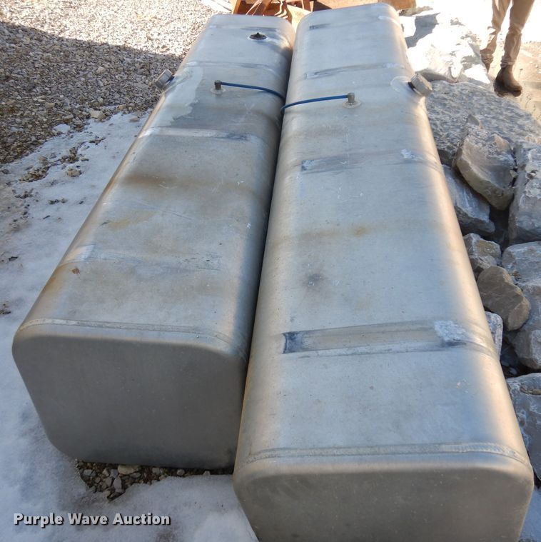 image for item IP9035 (2) aluminum fuel tanks