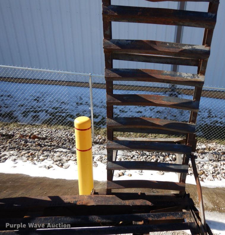 image for item IP9036 2013 Kaufman  equipment trailer