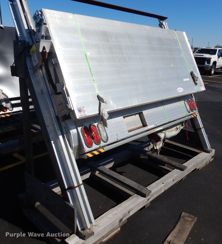 image for item IP9045 Tommy Gate lift gate