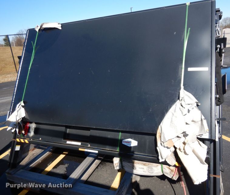 image for item IP9046 Tommy Gate lift gate