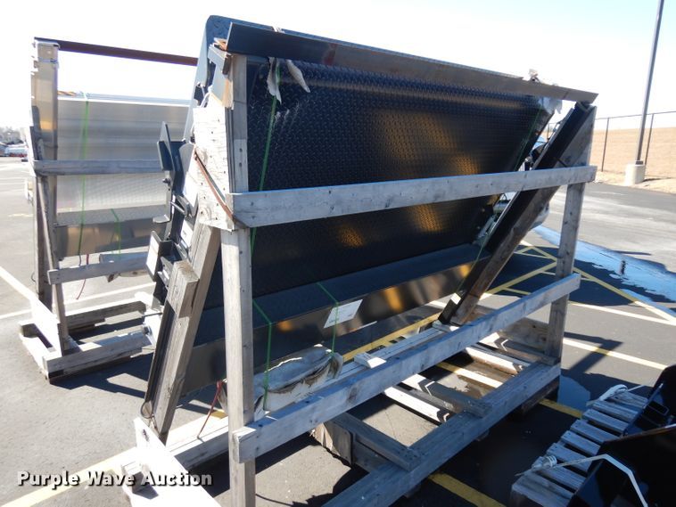 image for item IP9046 Tommy Gate lift gate