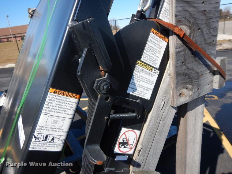 image for item IP9046 Tommy Gate lift gate