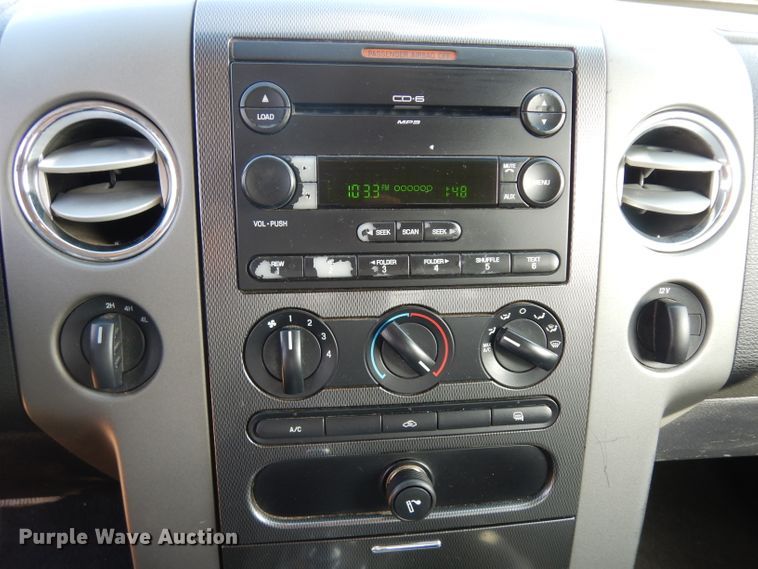 image for item IP9056 2005 Ford F150  SuperCab pickup truck