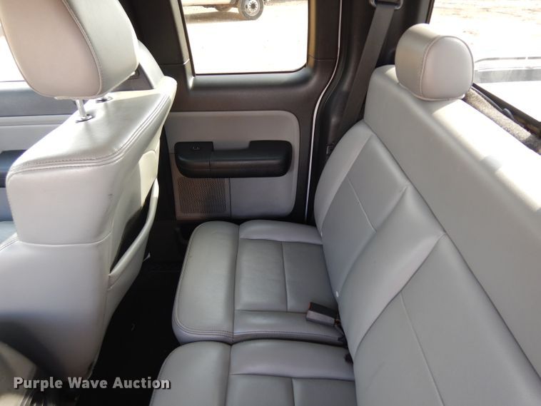 image for item IP9056 2005 Ford F150  SuperCab pickup truck