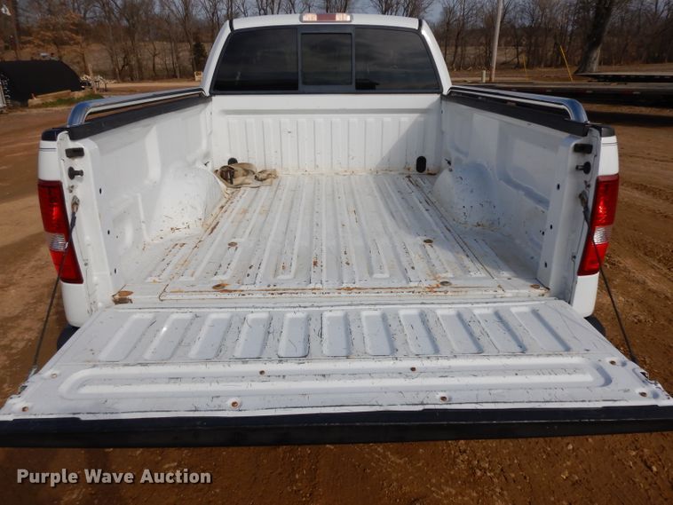 image for item IP9056 2005 Ford F150  SuperCab pickup truck