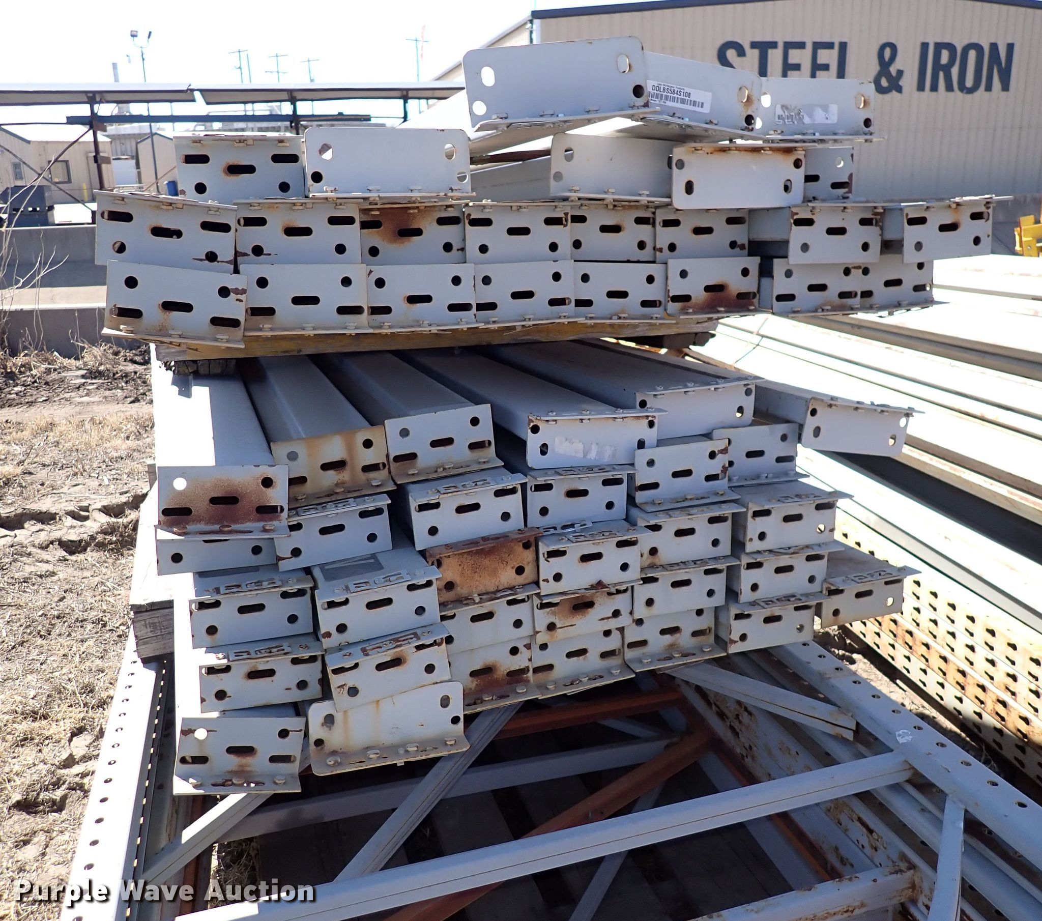 Pallet racking in Wichita, KS | Item GR9553 sold | Purple Wave
