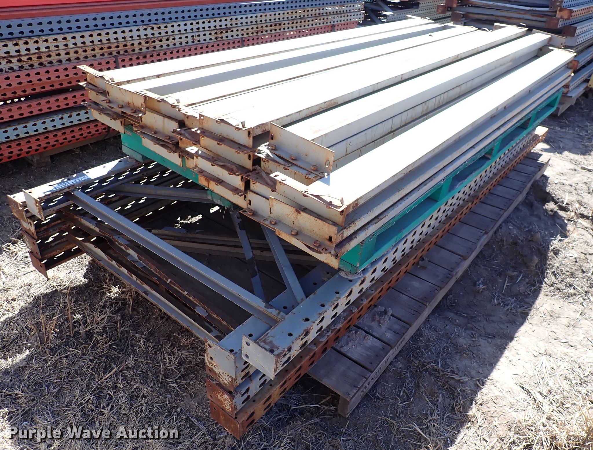 Pallet racking in Wichita, KS | Item GR9564 sold | Purple Wave