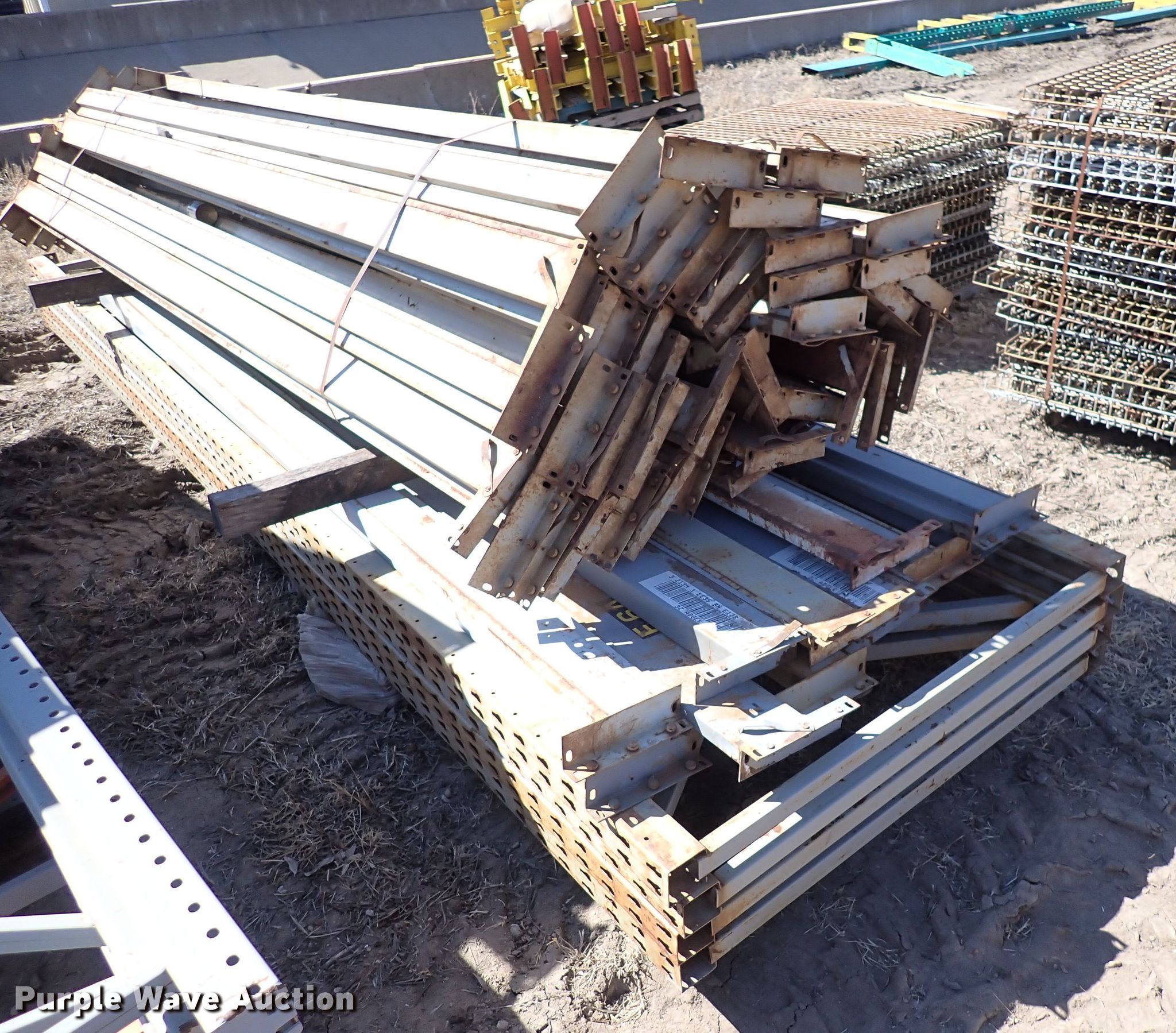 Pallet racking in Wichita, KS | Item GR9566 sold | Purple Wave