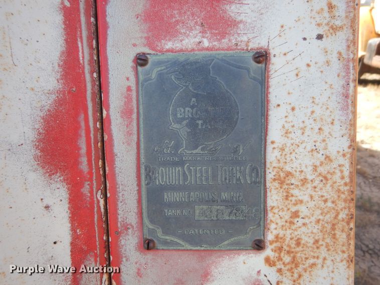image for item DC8910 1962 Ford F702  fuel truck