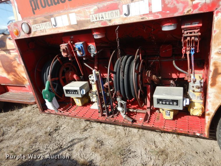 image for item DC8910 1962 Ford F702  fuel truck