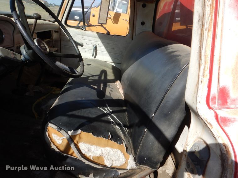 image for item DC8910 1962 Ford F702  fuel truck